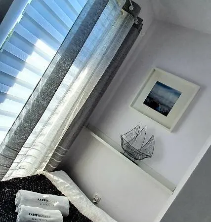 Plaza - - Domki Z Jacuzzi I Sauna Karwia
