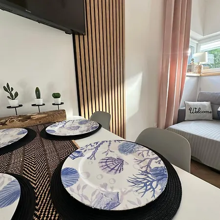 Plaza - - Domki Z Jacuzzi I Sauna * 卡尔维亚
