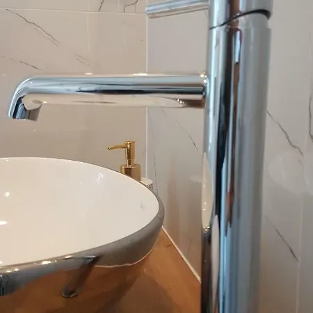 Apartamento Plaza - - Domki Z Jacuzzi I Sauna Karwia